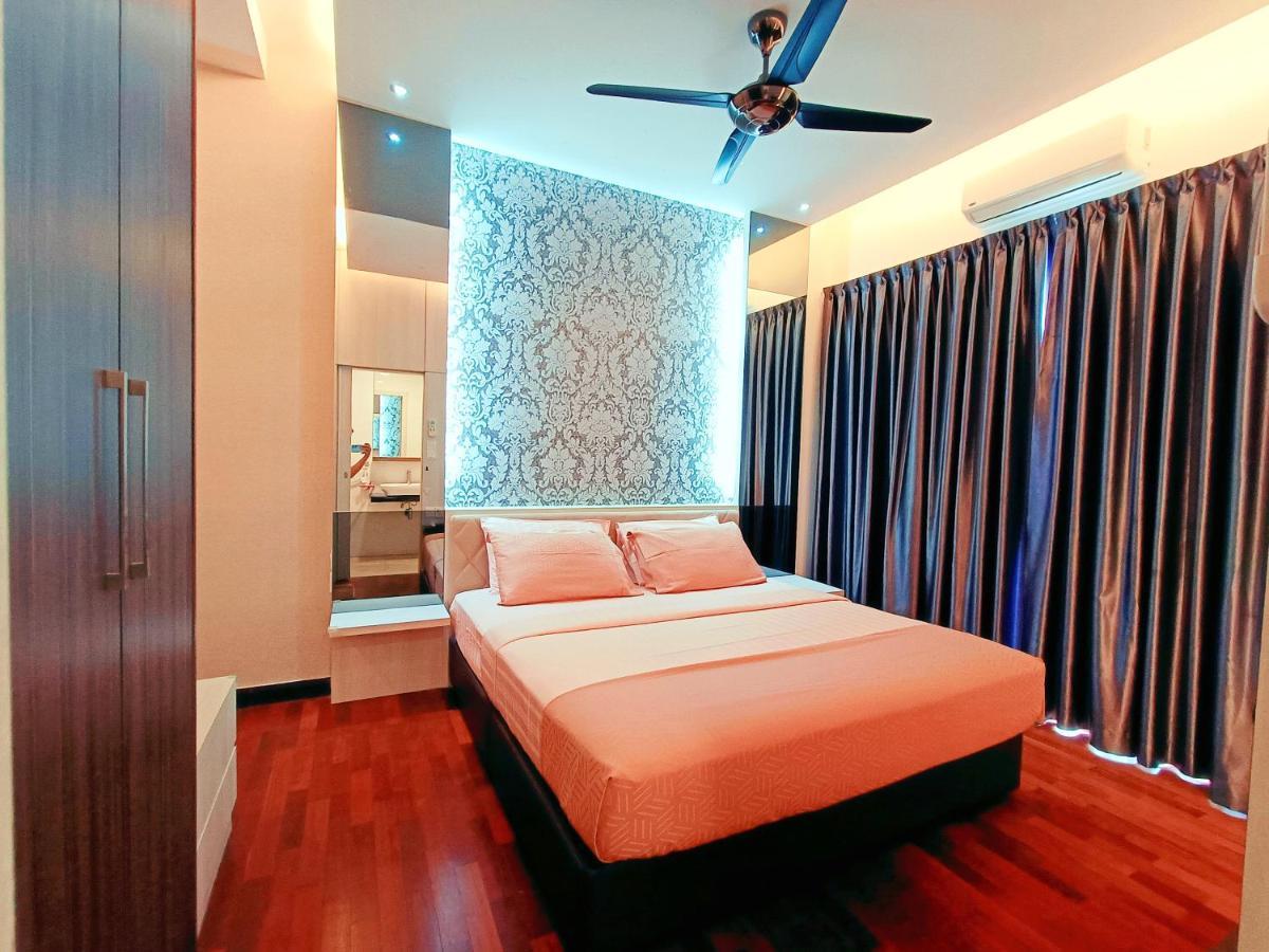 Silverscape Apartment